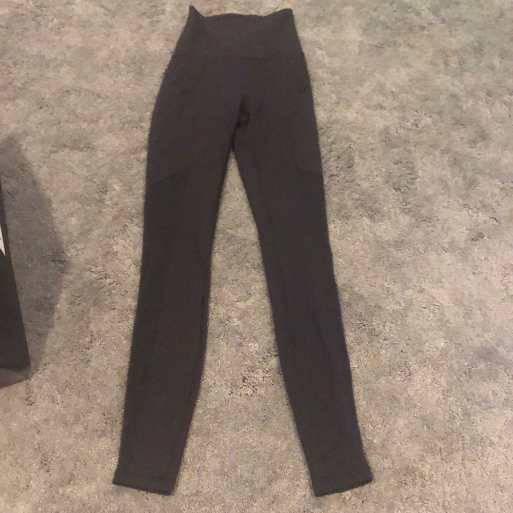 Lululemon leggings with sheer sides and pockets
